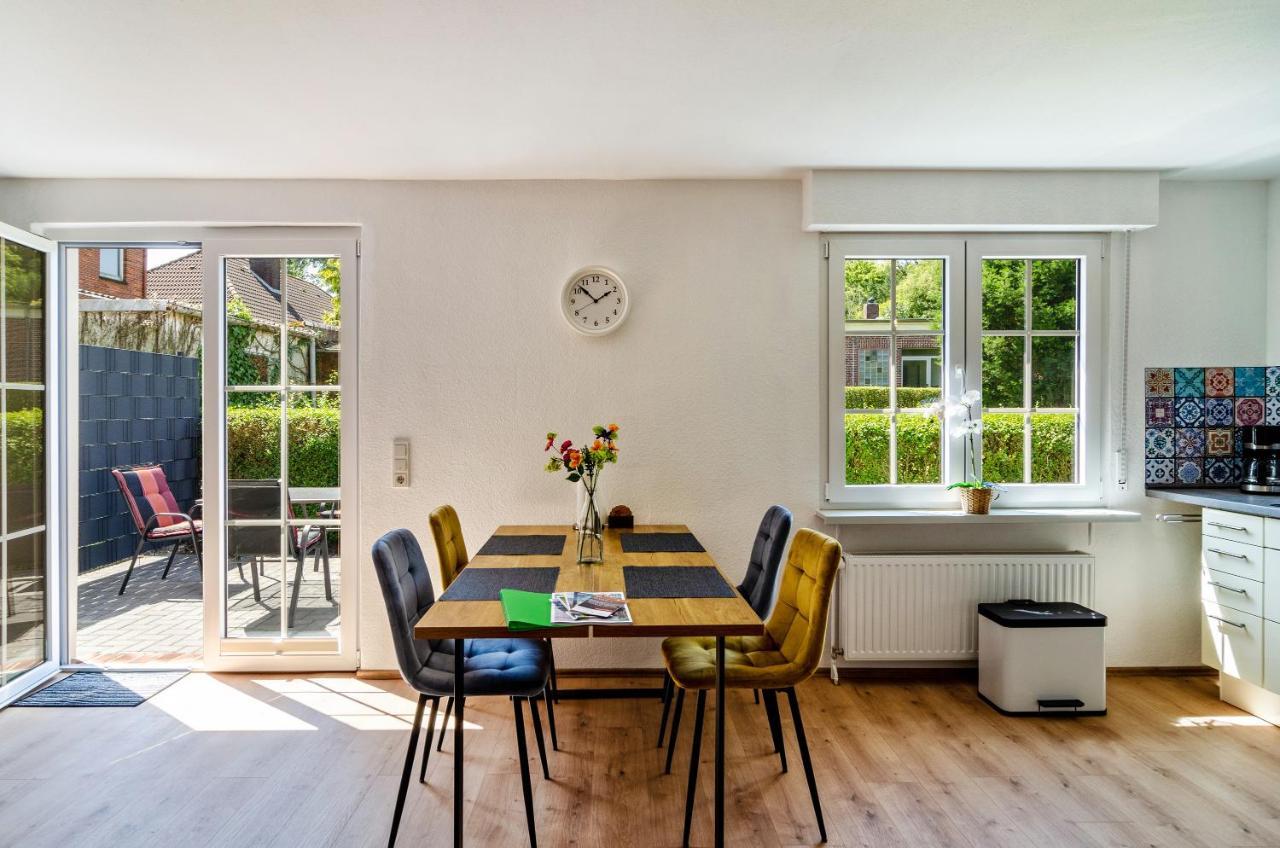 Ferienhaus Sonnenschein - Wohnung 1 Norden Bagian luar foto