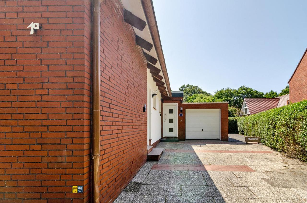 Ferienhaus Sonnenschein - Wohnung 1 Norden Bagian luar foto