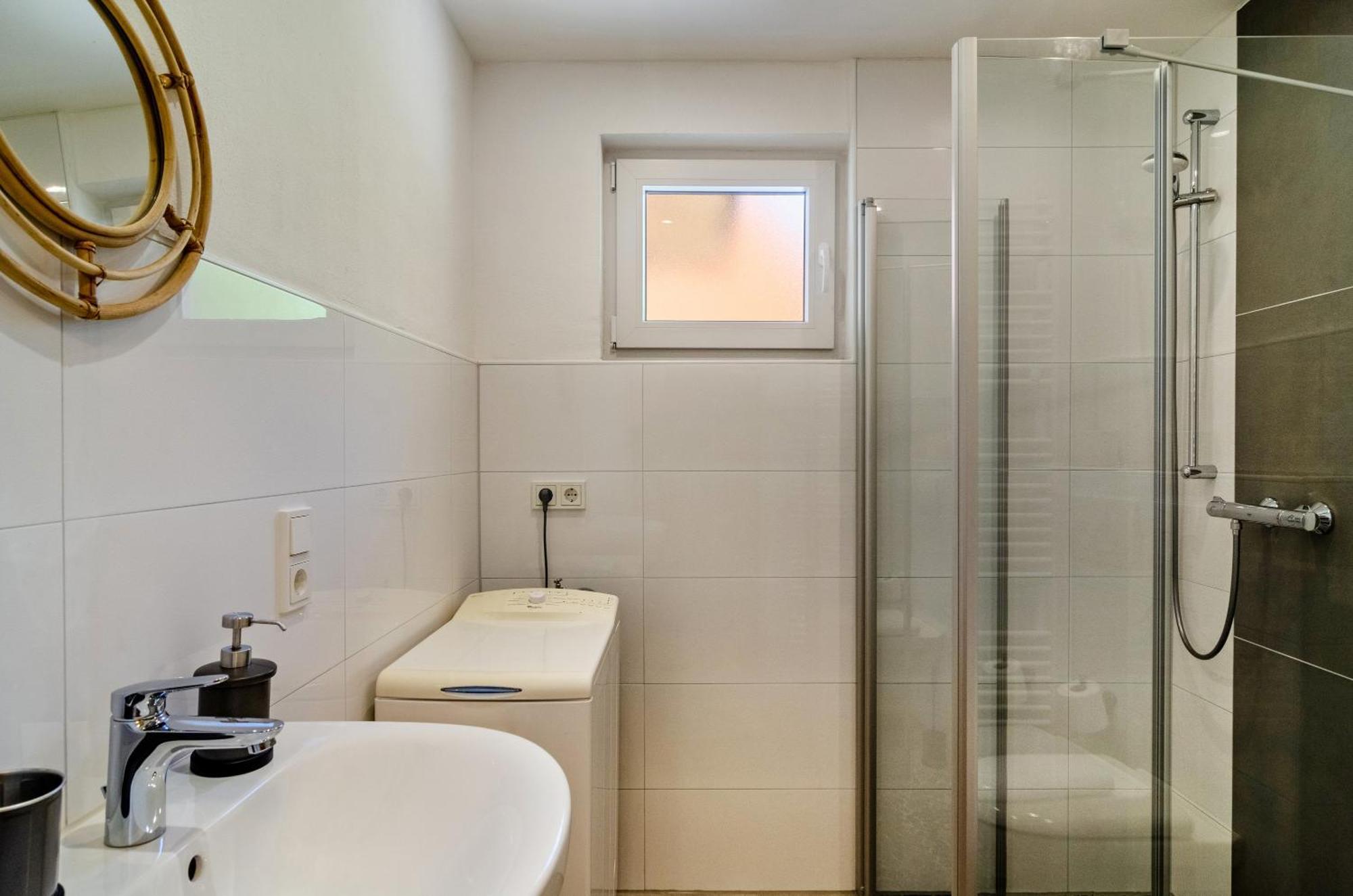 Ferienhaus Sonnenschein - Wohnung 1 Norden Bagian luar foto