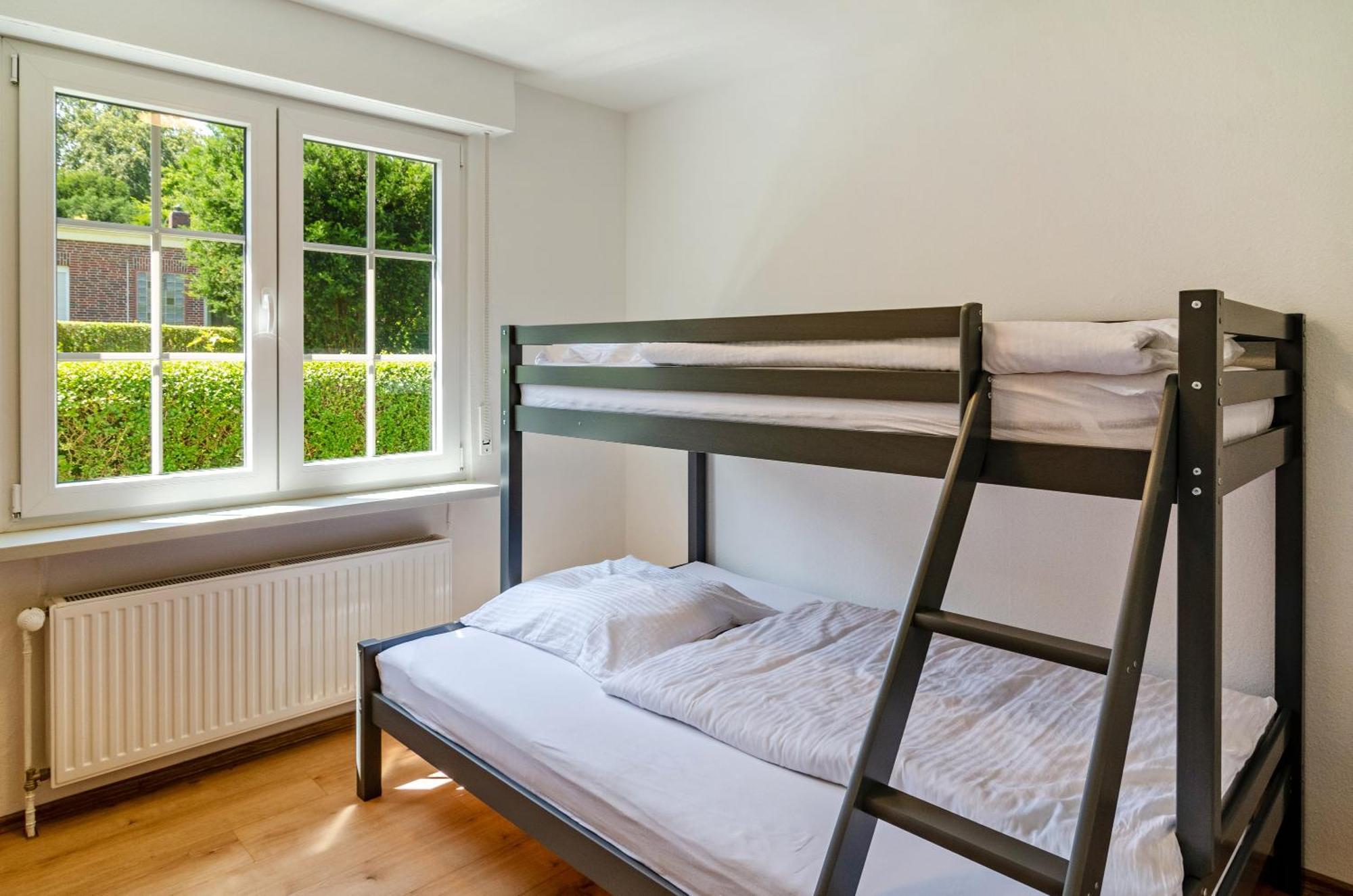 Ferienhaus Sonnenschein - Wohnung 1 Norden Bagian luar foto